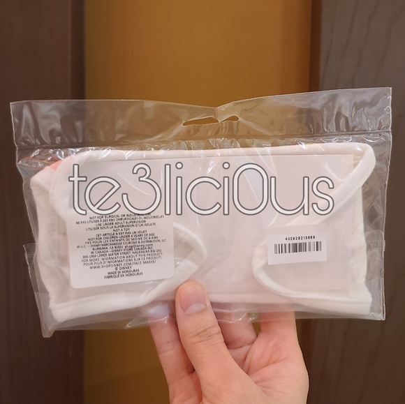 DISNEY PARKS PINK CASTLE TOGETHER AGAIN FACE MASK - Picture 3 of 3